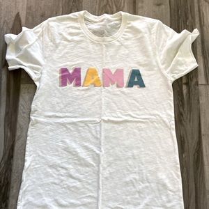 Mama graphic tee